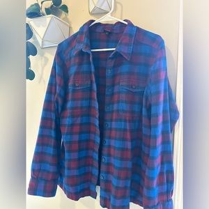 women size 14 Patagonia flannel button up